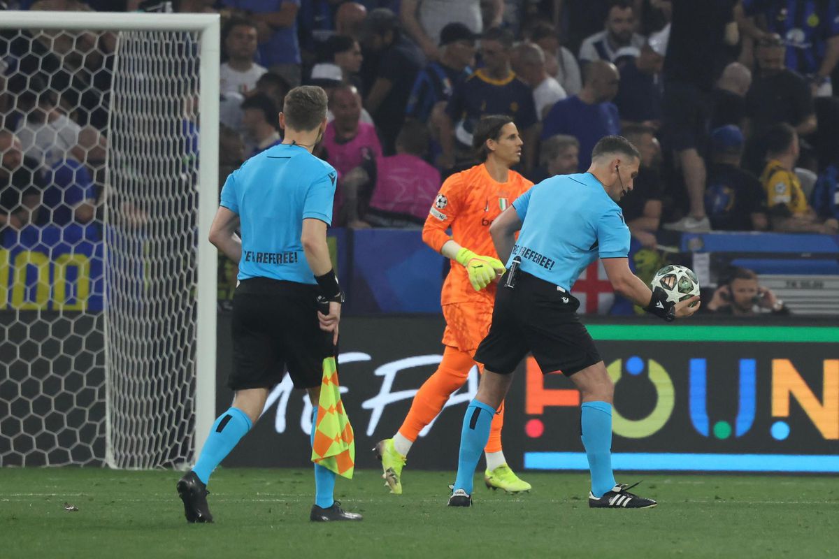 Istvan Kovacs, în PSG - Inter