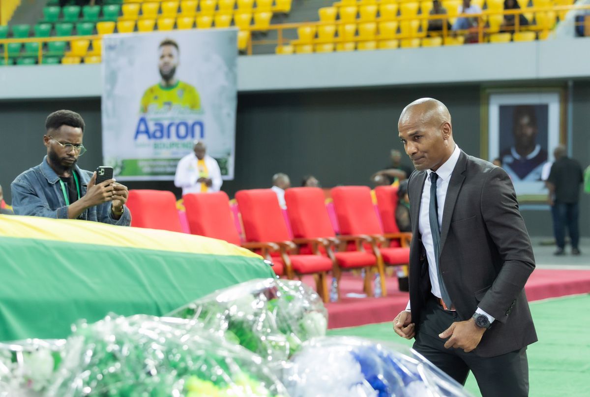 Aaron Boupendza a fost înmormântat în Gabon, la o lună după moartea misterioasă din China