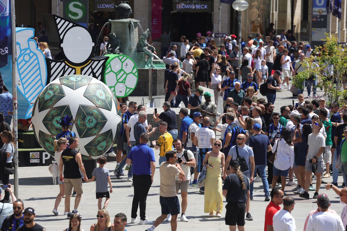 Atmosfera finala liga campionilor Marienplatz
