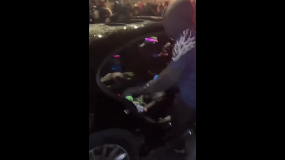 Scene de război în Franța, după finala Ligii » Au dat foc și s-au bătut cu forțele de ordine: 416 arestări!