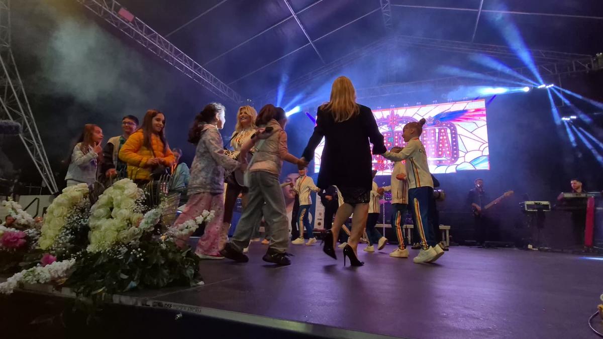 Nadia Comăneci și Loredana Groza au făcut show la Onești