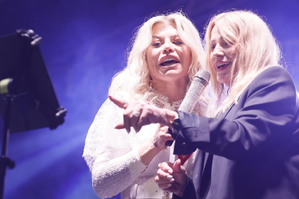 Nadia Comăneci și Loredana Groza au făcut show la Onești