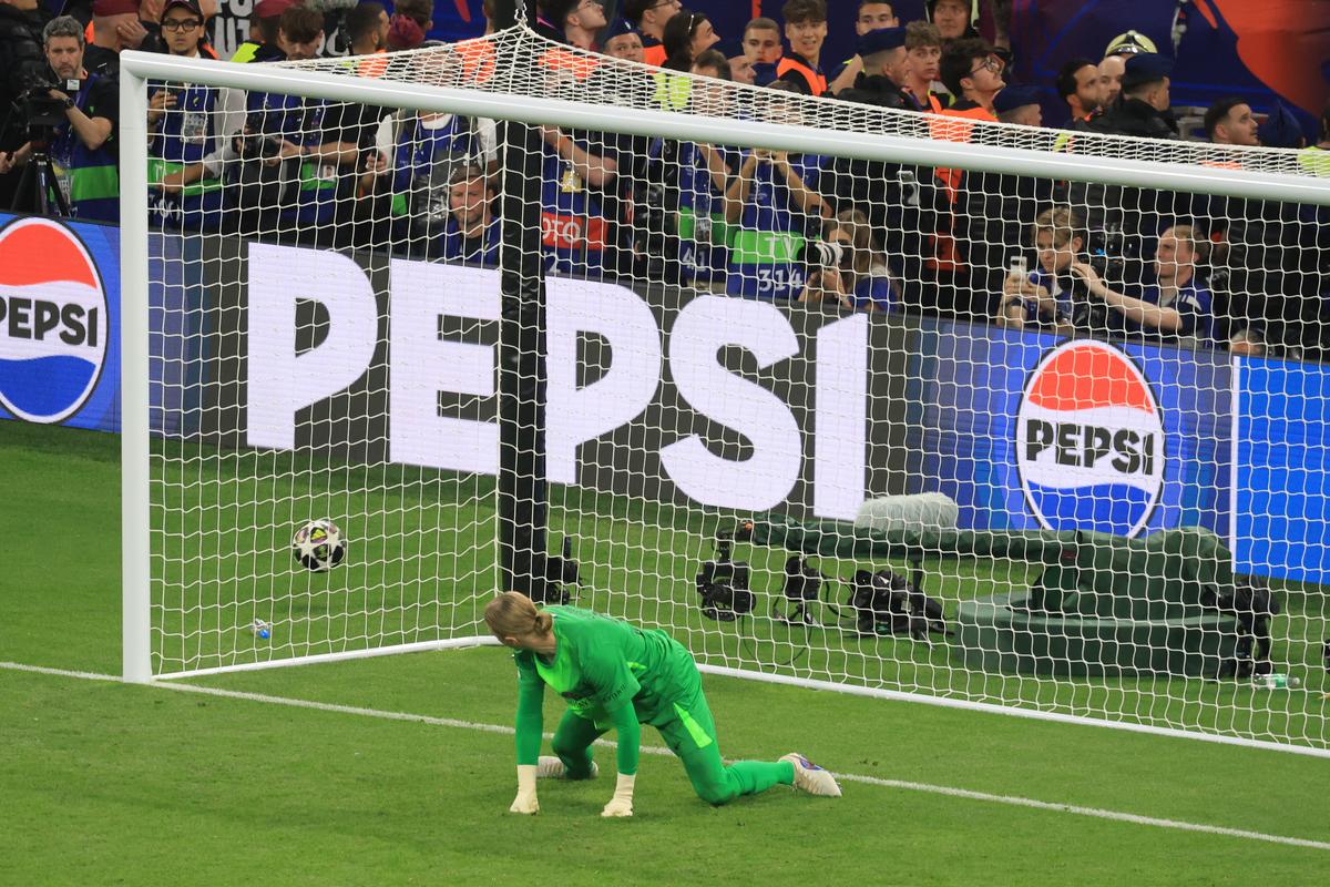 Cele mai tari 50 de cadre surprinse de GSP după PSG - Arsenal » Luis Enrique l-a imitat pe Chivu, uluitor ce a făcut miliardarul qatarez pe teren