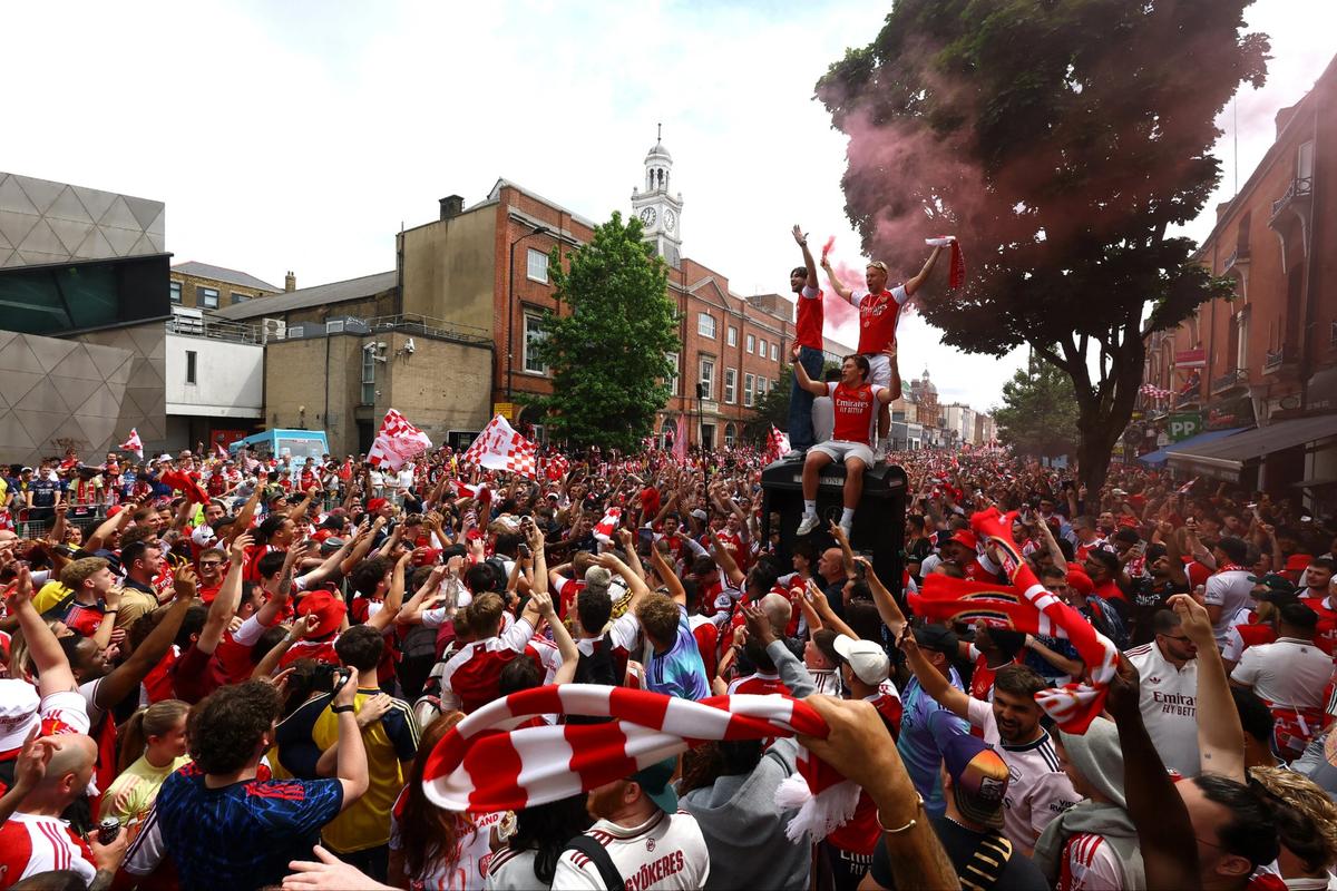 Arsenal a scos peste 500.000 de suporteri pe străzile din Londra, a doua zi după finala pierdută cu PSG