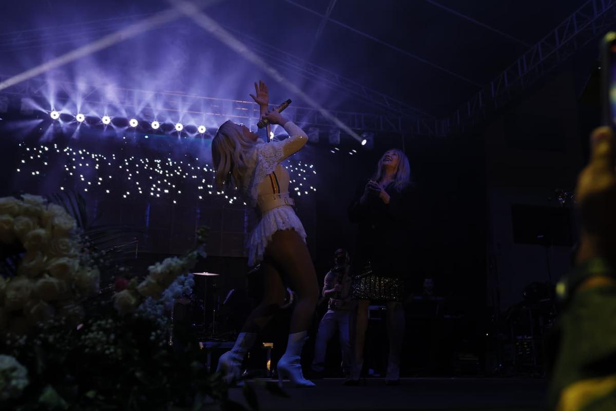 Nadia Comăneci și Loredana Groza au făcut show la Onești