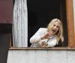 Nadia la fereastra apartamentului în care a crescut FOTO Cristi Preda