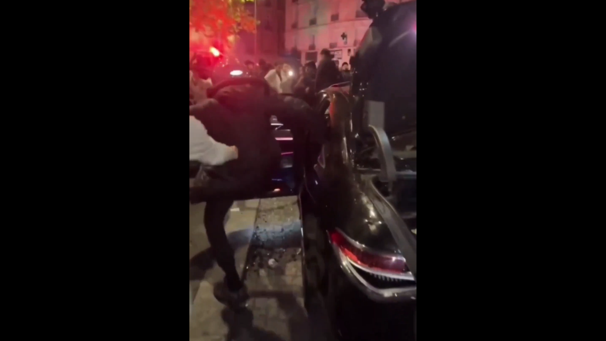 Scene de război în Franța, după finala Ligii » Au dat foc și s-au bătut cu forțele de ordine: 416 arestări!