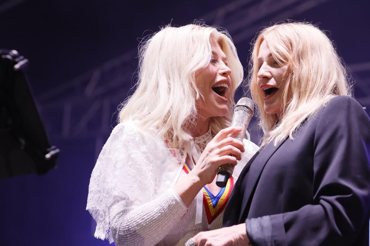 Nadia Comăneci și Loredana Groza au făcut show la Onești