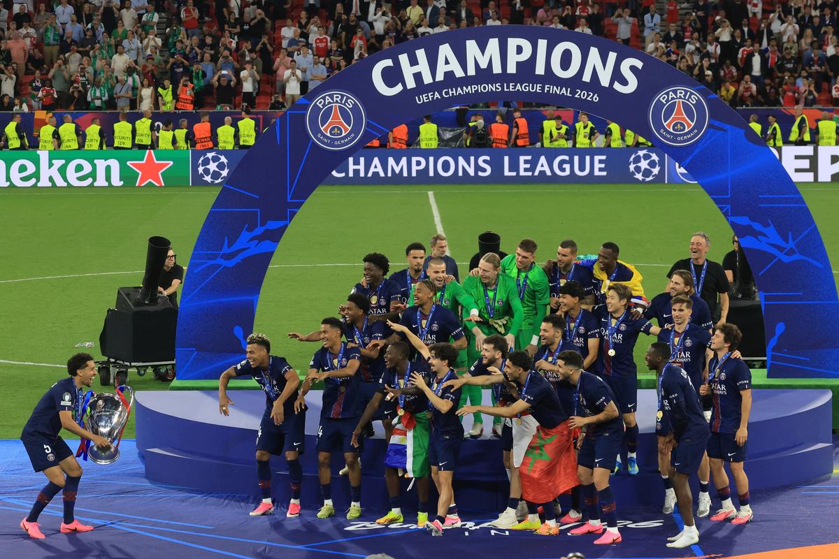 Cele mai tari 50 de cadre surprinse de GSP după PSG - Arsenal » Luis Enrique l-a imitat pe Chivu, uluitor ce a făcut miliardarul qatarez pe teren
