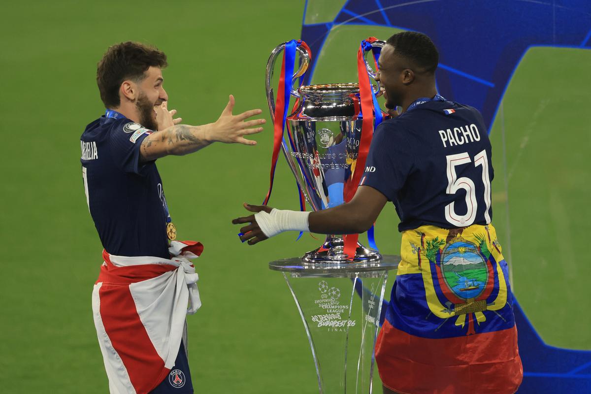 Cele mai tari 50 de cadre surprinse de GSP după PSG - Arsenal » Luis Enrique l-a imitat pe Chivu, uluitor ce a făcut miliardarul qatarez pe teren