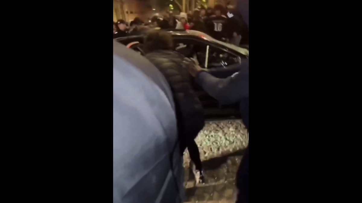 Scene de război în Franța, după finala Ligii » Au dat foc și s-au bătut cu forțele de ordine: 416 arestări!