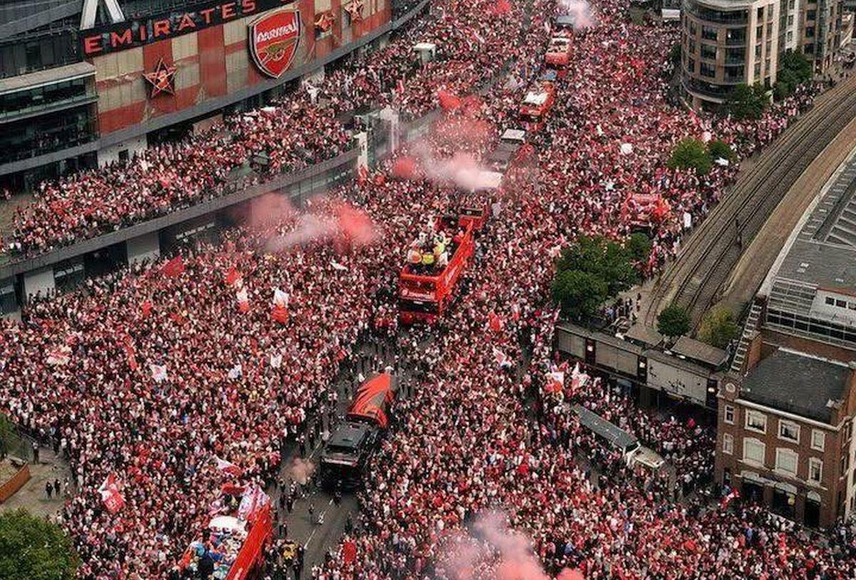 Arsenal a scos peste 500.000 de suporteri pe străzile din Londra, a doua zi după finala pierdută cu PSG