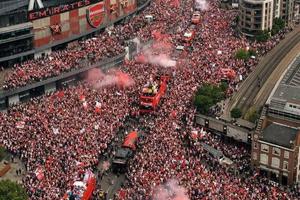 Arsenal a scos peste 500.000 de suporteri pe străzile din Londra, a doua zi după finala pierdută cu PSG