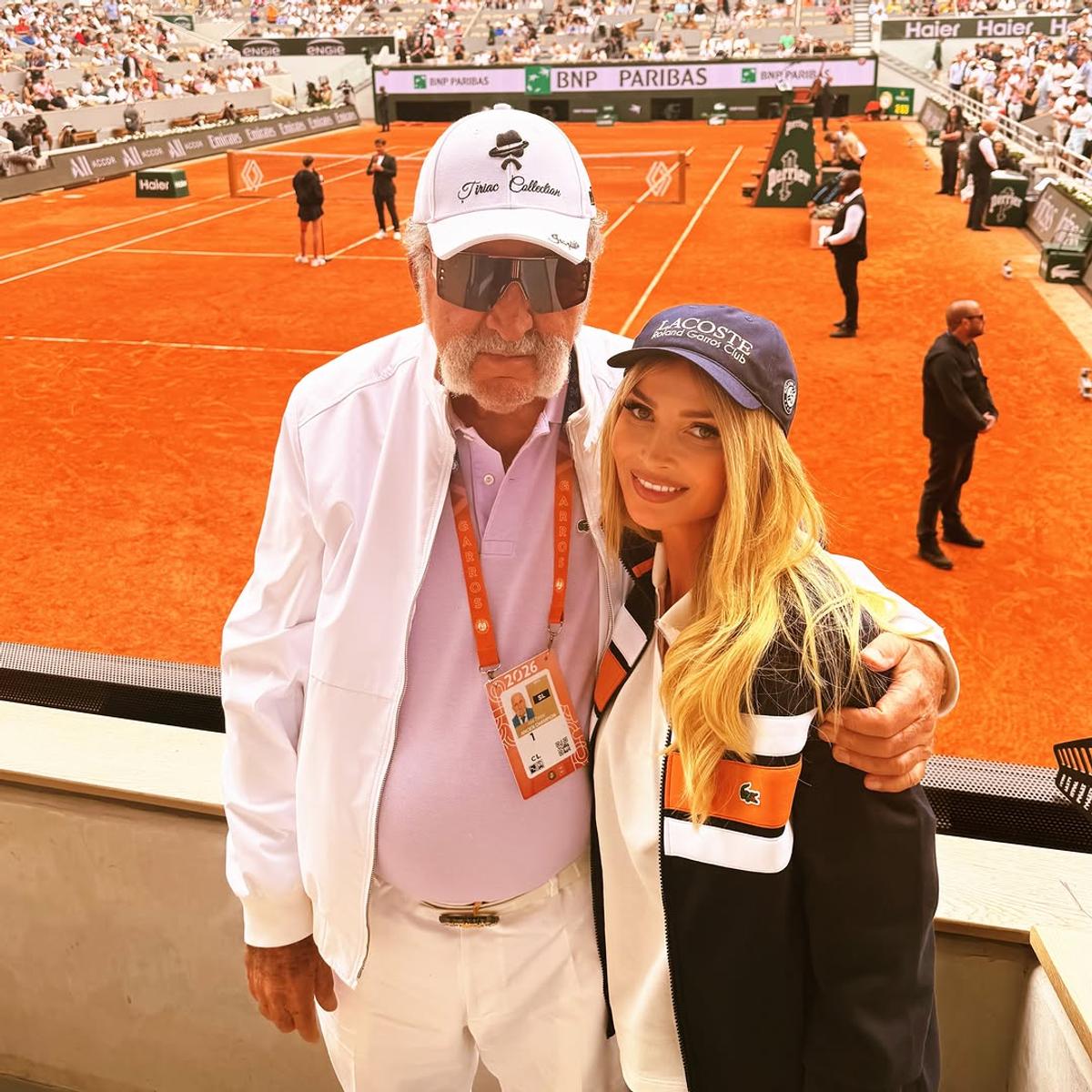 Cine este blonda care s-a fotografiat cu Ion Țiriac în loja de la Roland Garros
