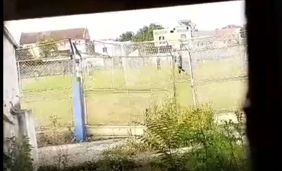 VIDEO EXCLUSIV Satu Mare, tupeu și mai mare: play-off ilegal, la negru, jucat sub ochii primarului fără mască și ai AFJ: ”Dacă vine DSP-ul, spuneți că jucați un amical”