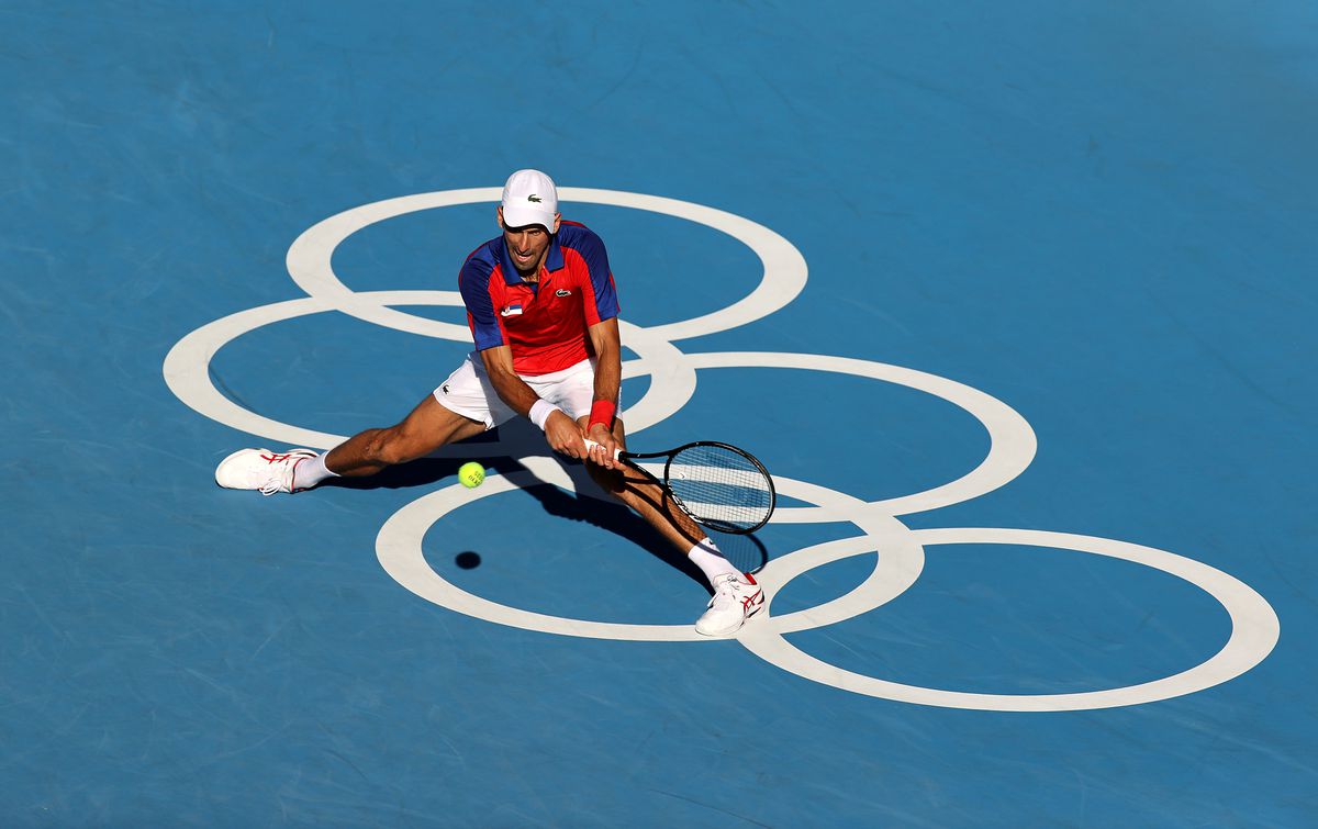 Djokovic pierde medalia de bronz la Jocurile Olimpice! Sârbul a avut o criză de nervi și a aruncat racheta spre tribună