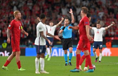 CFR Cluj - Young Boys, arbitrat de cel mai controversat „central” de la Euro 2020 + ce meci va oficia Hațegan