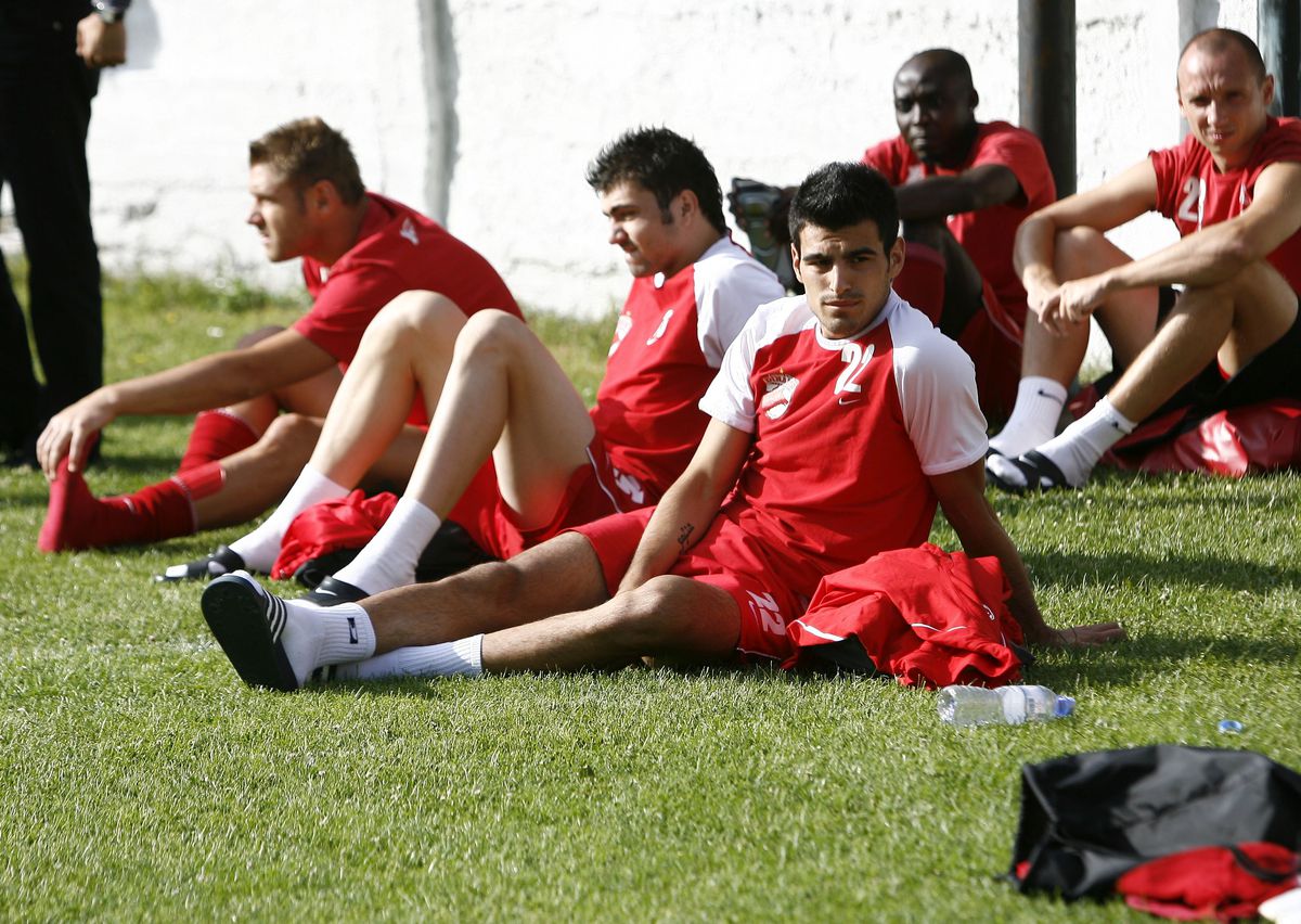 Fostul fotbalist al lui Dinamo dezvăluie că era să moară de la o operație de ligamente: „Doctorul m-a întrebat în lacrimi «Tu cum mai trăiești?»” + Ce i-au găsit spaniolii în picior