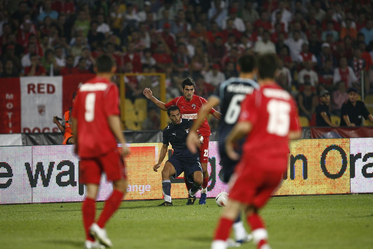 Fostul fotbalist al lui Dinamo dezvăluie că era să moară de la o operație de ligamente: „Doctorul m-a întrebat în lacrimi «Tu cum mai trăiești?»” + Ce i-au găsit spaniolii în picior