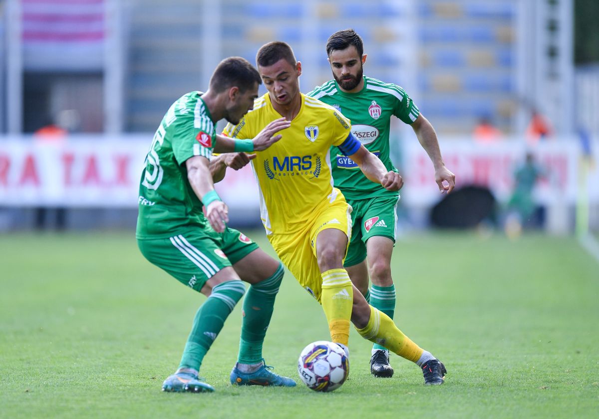 Cosmin Matei, încurcat de gazonul de la Ploiești » Ce s-a întâmplat la penalty-ul din Petrolul - Sepsi