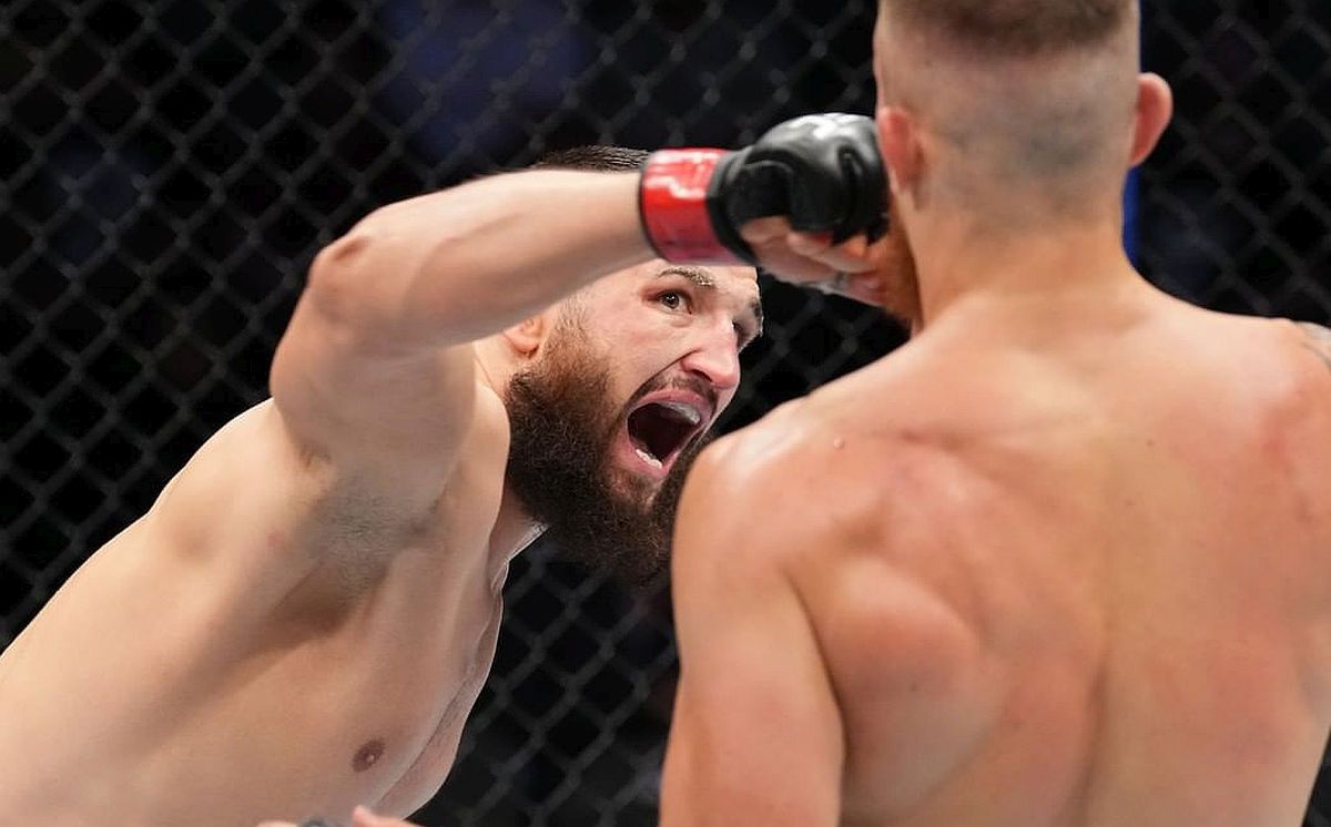 Încă o victorie pentru Nicolae Negumereanu în UFC! Arbitrul a oprit lupta după o serie nimicitoare a românului