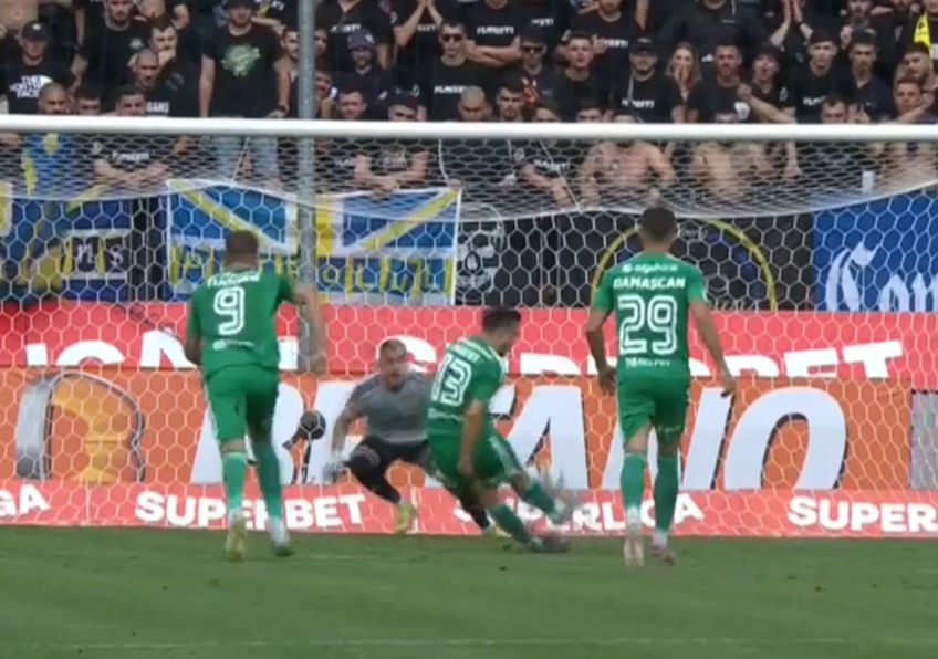 Cosmin Matei (30 de ani) a irosit o lovitură de la 11 metri în minutul 26 al meciului Petrolul - Sepsi, la scorul de 0-0./ FOTO: Captură TV @Digi Sport 1