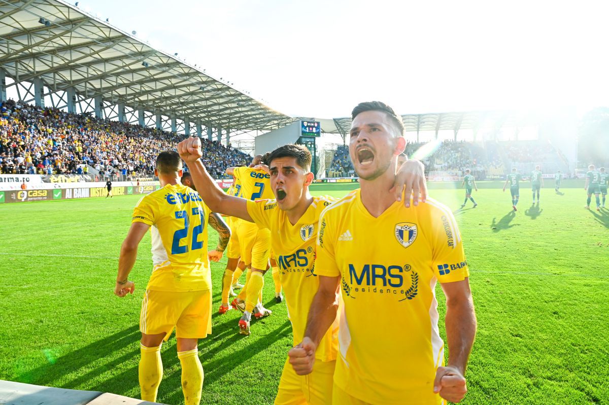 Cosmin Matei, încurcat de gazonul de la Ploiești » Ce s-a întâmplat la penalty-ul din Petrolul - Sepsi