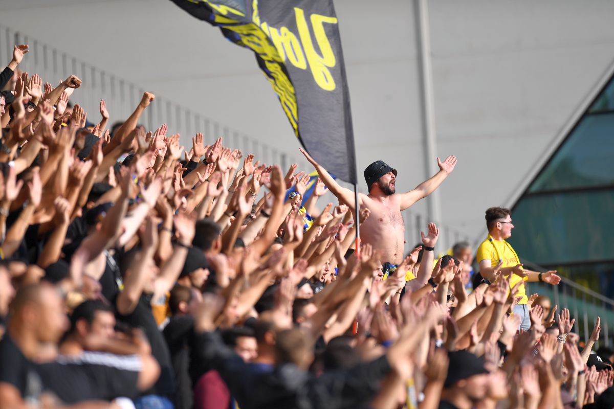 Cosmin Matei, încurcat de gazonul de la Ploiești » Ce s-a întâmplat la penalty-ul din Petrolul - Sepsi