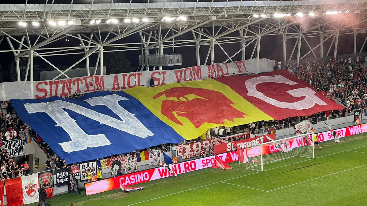 „Suntem aici și vom mai fi” » Scenografie spectaculoasă în Dinamo - Sepsi