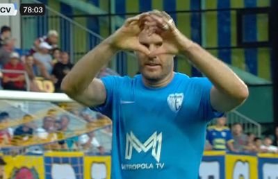 Fanii au cerut demisia antrenorului după gafa imensă din Petrolul - Voluntari » Adam Nemec s-a trezit cu mingea la picior și a marcat