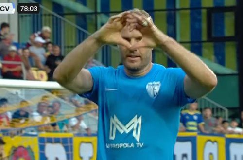 Adam Nemec (37 de ani) a făcut 2-0 pentru Voluntari în minutul 79 al deplasării cu Petrolul. Slovacul a profitat de greșeala portarului Lukas Zima (29 de ani).  / FOTO: Captură TV @Digi Sport 1