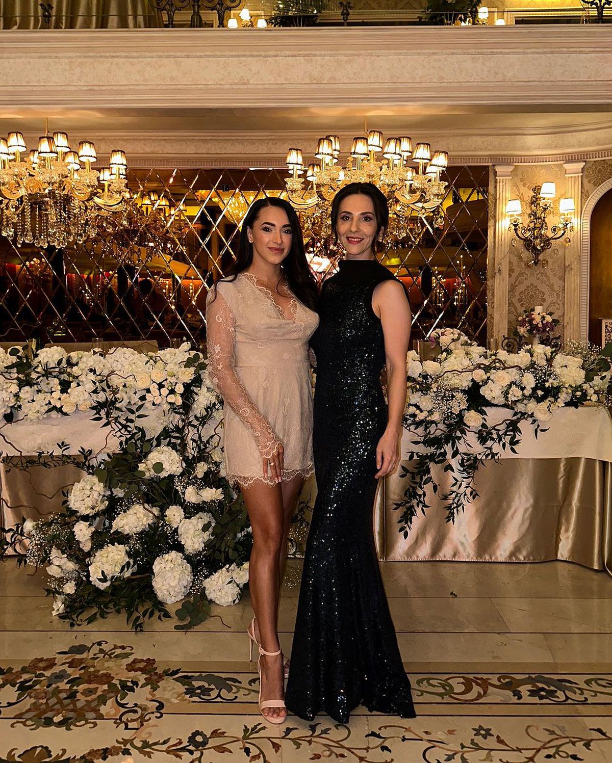 Campioanele la gimnastică au făcut furori la nunta Sandrei Izbașa! Octavian Bellu și Mariana Bitang nu au lipsit de la eveniment