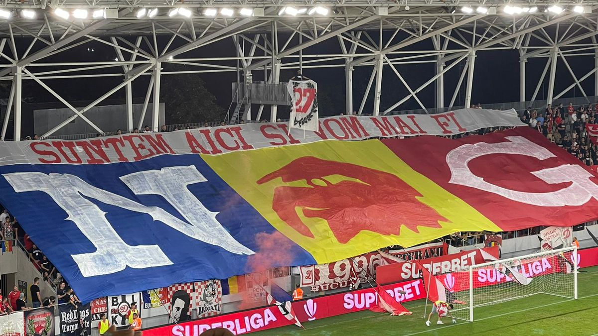 „Suntem aici și vom mai fi” » Scenografie spectaculoasă în Dinamo - Sepsi