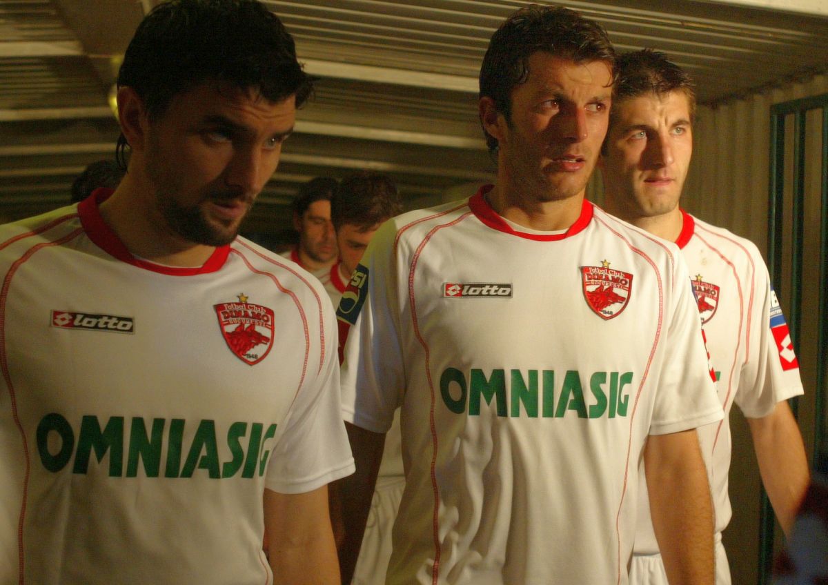 Premieră la Dinamo - Sepsi » Ce au în comun Burcă și Liviu Ciobotariu + imagini tari de acum două decenii