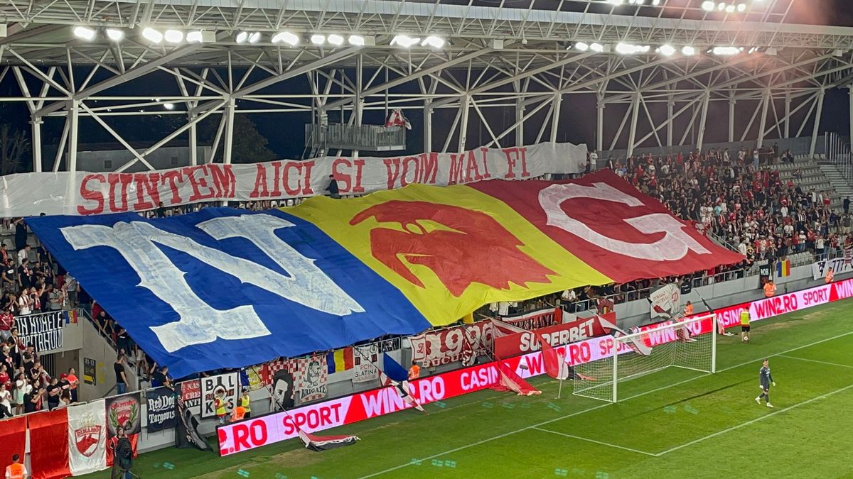 „Suntem aici și vom mai fi” » Scenografie spectaculoasă în Dinamo - Sepsi