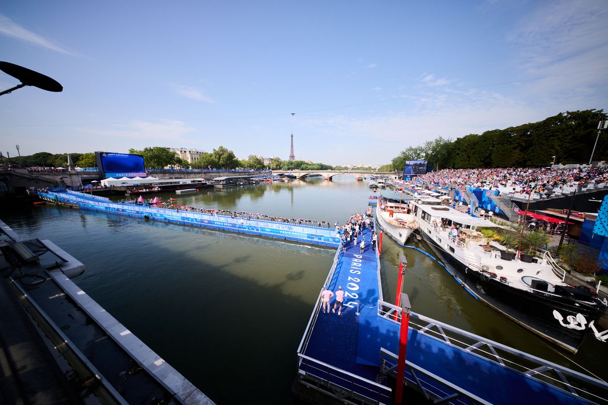 Imagini superbe surprinse de fotoreporterul GSP la finala de la triatlon » Cine a câștigat medaliile + Felix Duchampt (România) - locul 50