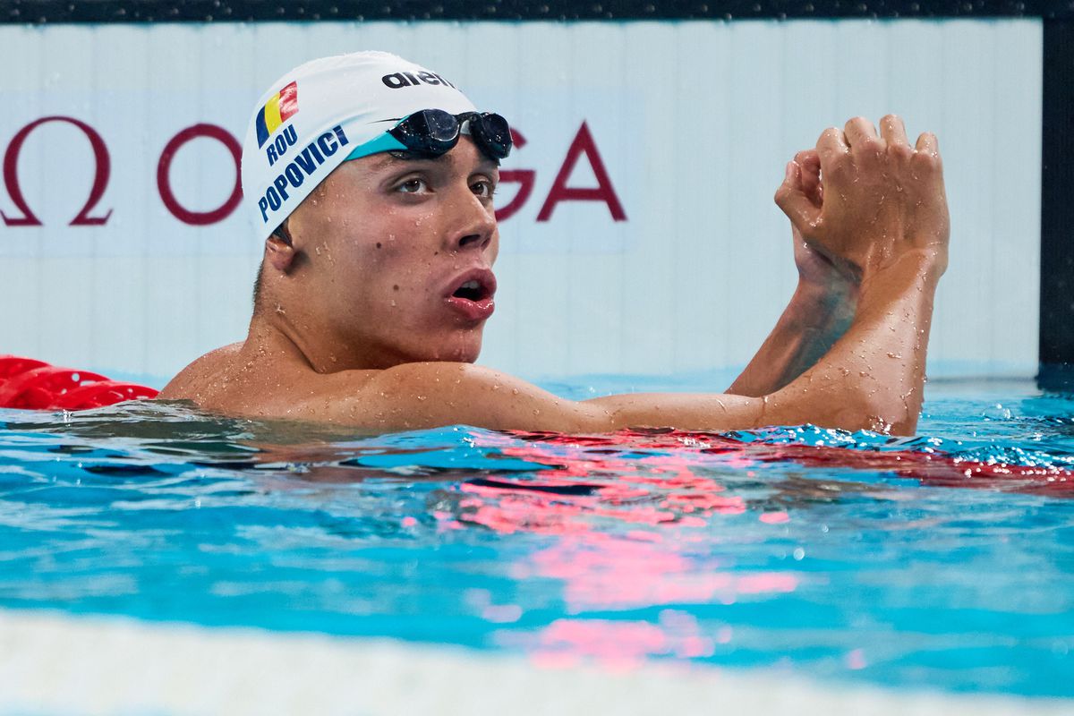 David Popovici, un an rapid de aur » Pentru a doua oară Sportivul Anului: „Întotdeauna a fost o dorință arzătoare în mine să fiu pe cea mai înaltă treaptă a podiumului”