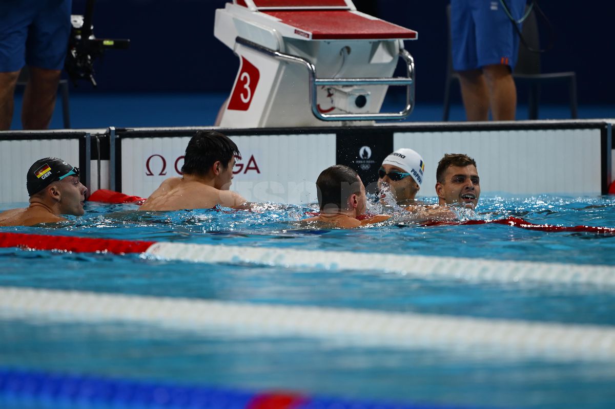 Pan Zhanle, omul care a spulberat recordul mondial în proba de 100 metri liber de la Jocurile Olimpice, control doping până la 02:30 dimineața