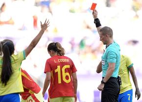 Cea mai mare fotbalistă din toate timpurile a văzut cartonașul roșu direct pentru un fault criminal la Jocurile Olimpice