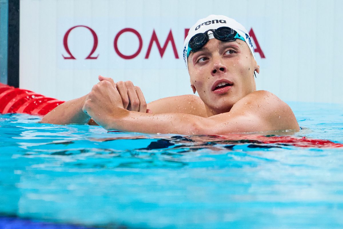 David Popovici, un an rapid de aur » Pentru a doua oară Sportivul Anului: „Întotdeauna a fost o dorință arzătoare în mine să fiu pe cea mai înaltă treaptă a podiumului”