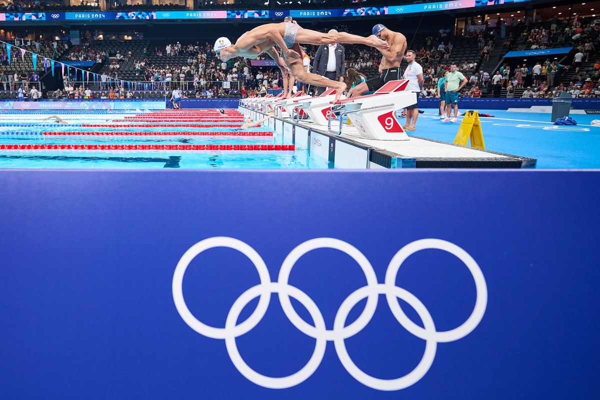 David Popovici, un an rapid de aur » Pentru a doua oară Sportivul Anului: „Întotdeauna a fost o dorință arzătoare în mine să fiu pe cea mai înaltă treaptă a podiumului”