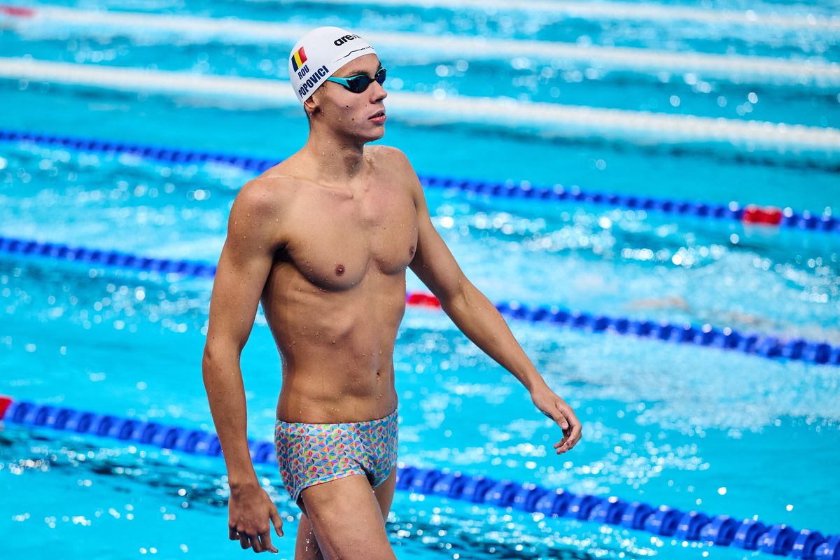 David Popovici, un an rapid de aur » Pentru a doua oară Sportivul Anului: „Întotdeauna a fost o dorință arzătoare în mine să fiu pe cea mai înaltă treaptă a podiumului”