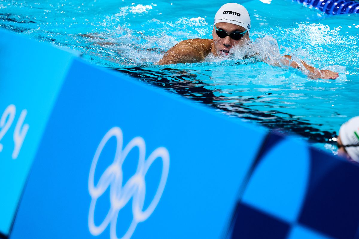 David Popovici, un an rapid de aur » Pentru a doua oară Sportivul Anului: „Întotdeauna a fost o dorință arzătoare în mine să fiu pe cea mai înaltă treaptă a podiumului”