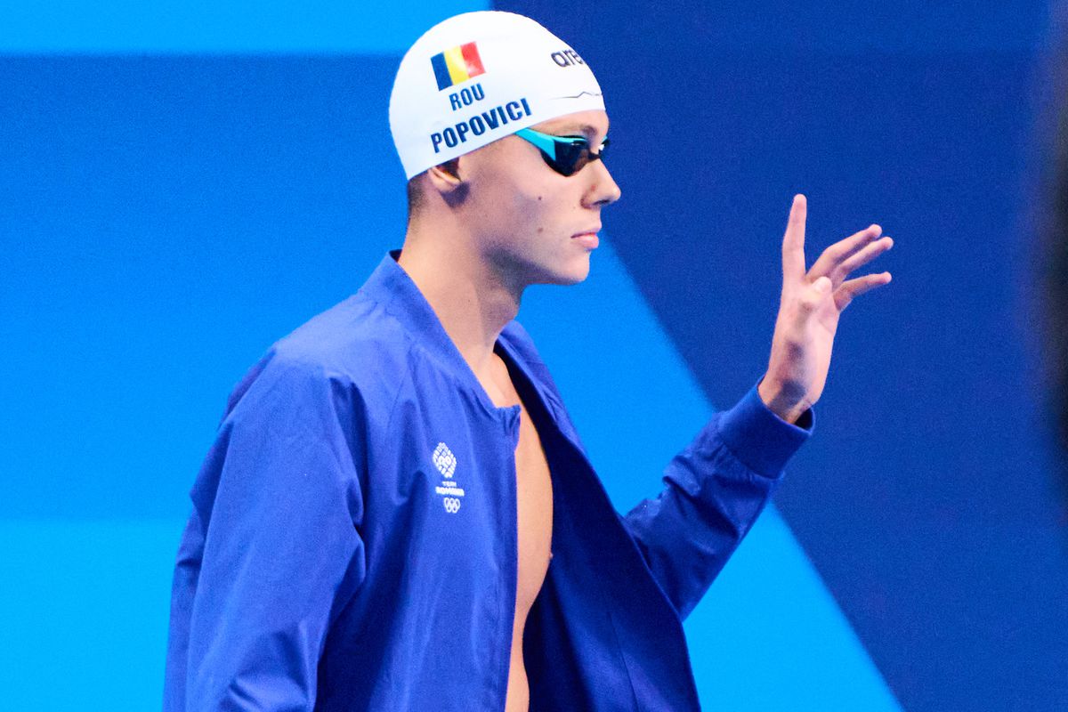 David Popovici, un an rapid de aur » Pentru a doua oară Sportivul Anului: „Întotdeauna a fost o dorință arzătoare în mine să fiu pe cea mai înaltă treaptă a podiumului”