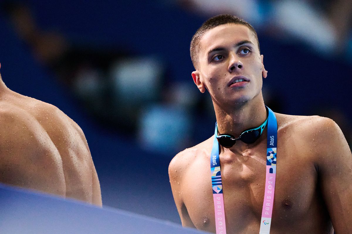 David Popovici, un an rapid de aur » Pentru a doua oară Sportivul Anului: „Întotdeauna a fost o dorință arzătoare în mine să fiu pe cea mai înaltă treaptă a podiumului”