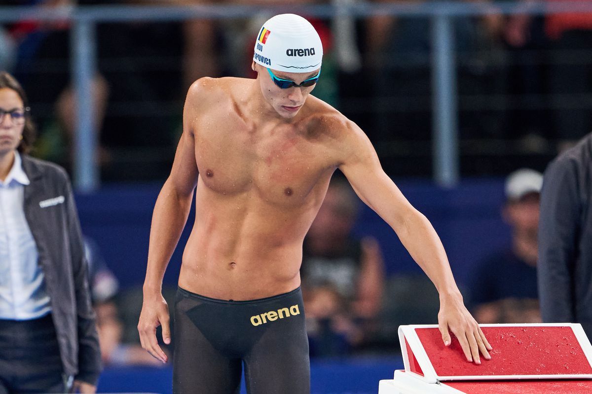 David Popovici, un an rapid de aur » Pentru a doua oară Sportivul Anului: „Întotdeauna a fost o dorință arzătoare în mine să fiu pe cea mai înaltă treaptă a podiumului”