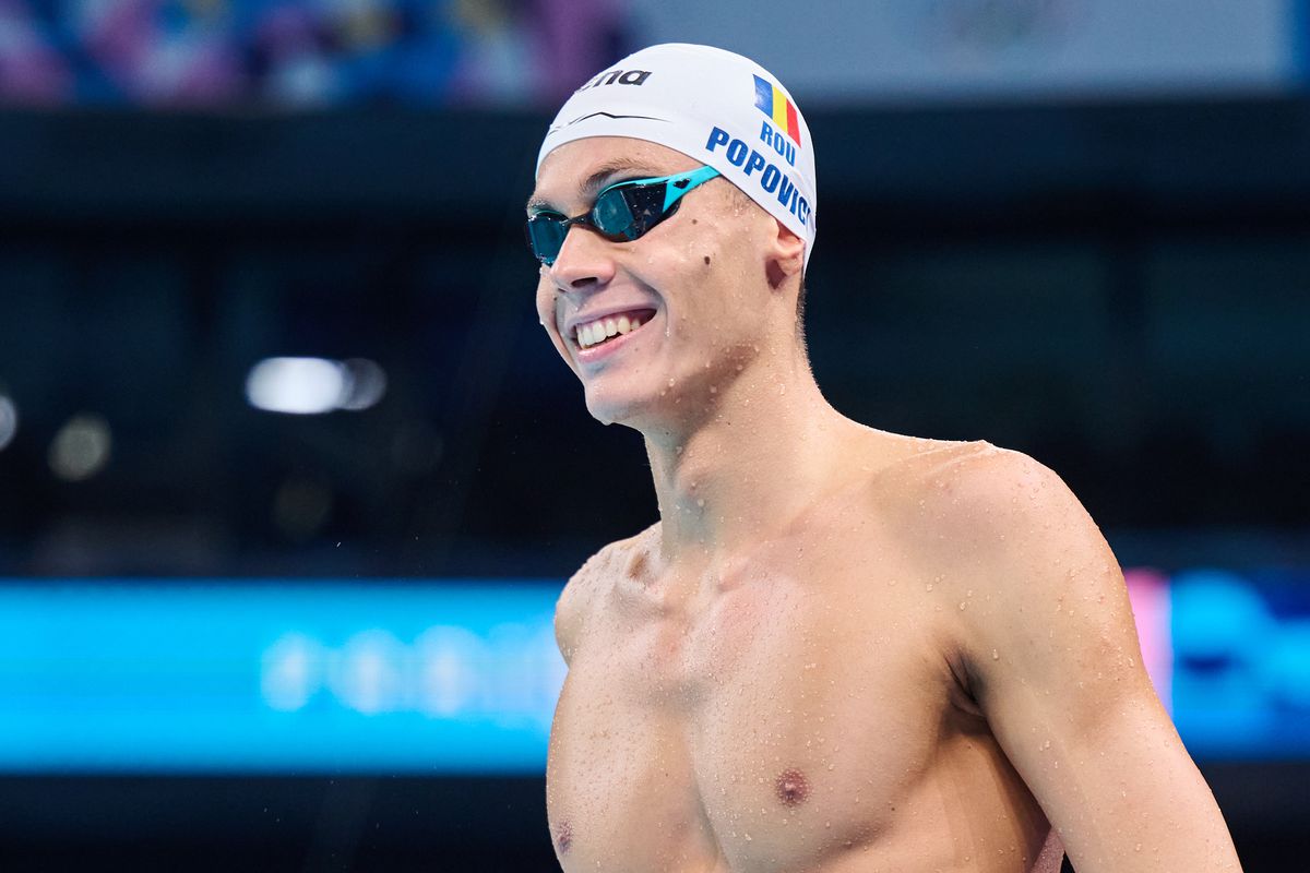 David Popovici, un an rapid de aur » Pentru a doua oară Sportivul Anului: „Întotdeauna a fost o dorință arzătoare în mine să fiu pe cea mai înaltă treaptă a podiumului”