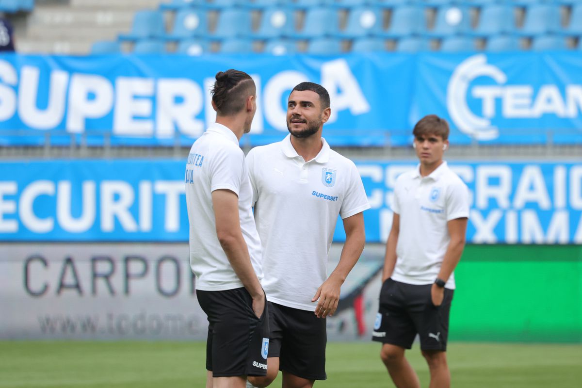 Imagini surprinse înainte de Craiova - FK Sarajevo: cum și-a mascat Cârțu operația + ce le-a uimit pe reprezentantele lui FK Sarajevo