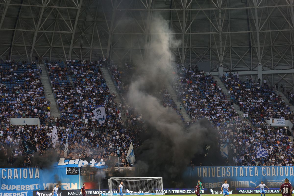 Au dat „foc” la peluză înainte de Craiova - Sarajevo