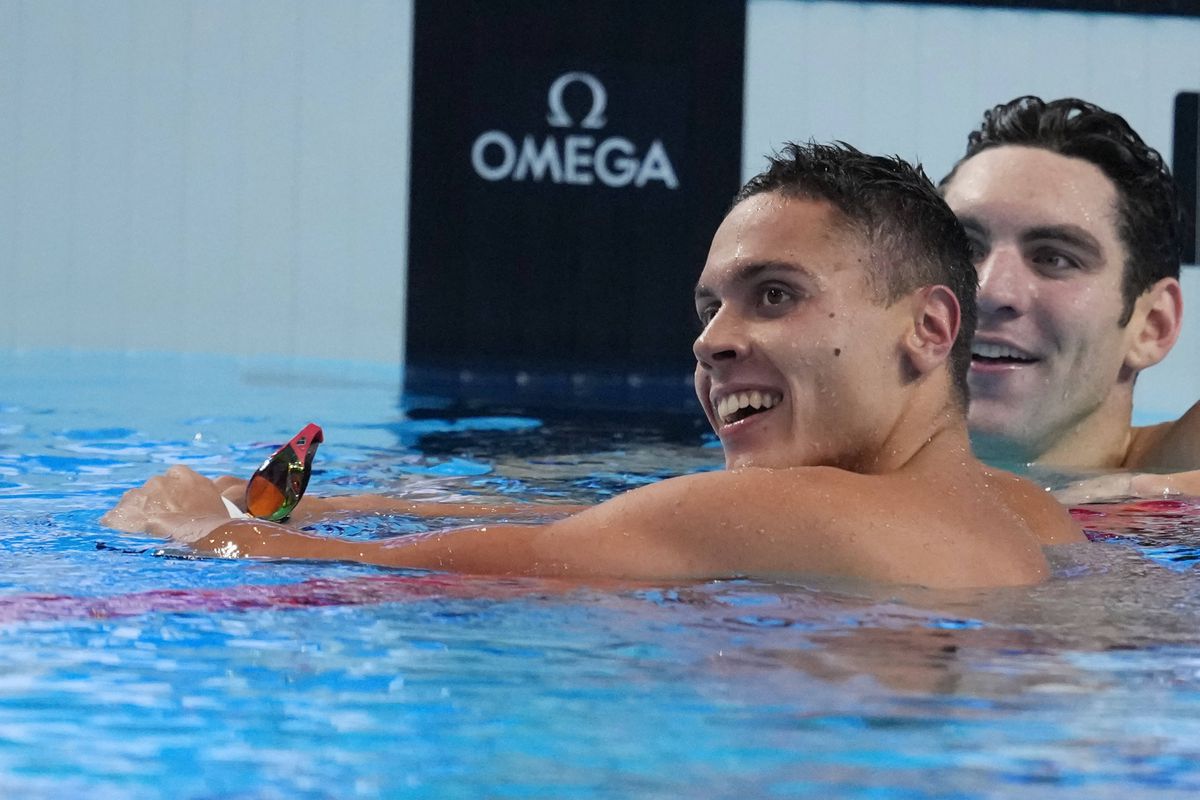 Îndemnul postat de David Popovici, după ce a devenit dublu campion mondial la Singapore: „Aceasta e victoria”